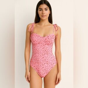 Cute bathingsuit. Size small. Item 37.